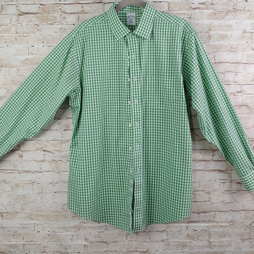 BROOKS BROTHERS BUTTON SHIRT